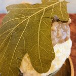 こひる庵 - 柏葉はたべないのですか？と聞いたら、店員さん曰く食べれないことはないらしいが、あくまでも香りを、と念押しされました(^_^;)