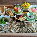 遊の丘 - 絶品の十割手打ち蕎麦と、心のこもった副菜の数々(R5.4.27撮影)