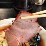 支那ソバ 小むろ - 香りが特徴的なチャーシュー