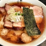 支那ソバ 小むろ - チャーシューワンタンメン