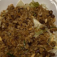 神田 雲林 - 松の実と牛肉の黒醤油ＸＯ醤チャーハン   