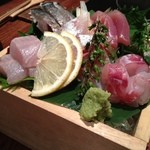 もつ吉 - 新鮮な刺盛がいかす！