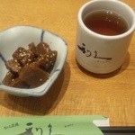 タンの付きだし   お茶旨かったな～