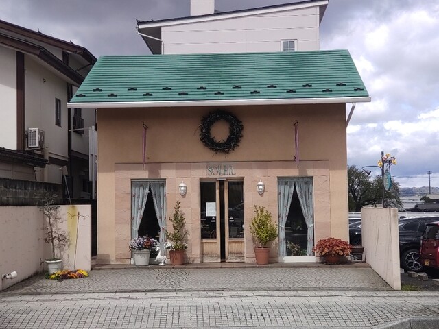 ソレーユ洋菓子店 宮町店（北山形）｜本格ケーキとカフェが楽しめる人気店