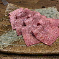 焼肉 牛者 - 名物エロタン／口の中でとろけます