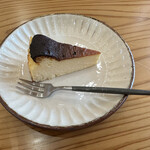 ひこまカフェ - バスクチーズケーキ
