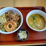 Nakau - 牛すき丼・大＋京風豚汁・漬物セット