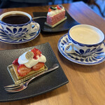 TINY BREAD & CAKE NATURA MARKET - ケーキとチャイ