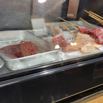 松よし - ショーケース内