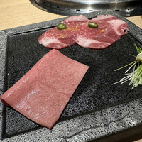 和牛焼肉じろうや 介 wagyu&sake 名古屋駅前本店 - 