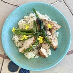 그리스 요리 Bakuro 그릭 키친&베이커리 - 그릴 치킨이 얹힌 밥