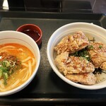 なか卯 -  ・「鶏唐丼、担々うどん小ランチ(¥740)」