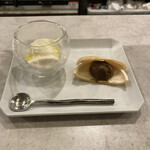 Umedaya - 右側）玉ねぎ丸々１個分炒めたもの、砂糖ははいってないのにメチャクチャ甘かった