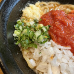 はりけんラーメン - 玉ねぎ、ねぎ、粉チーズ