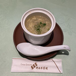 新世界菜館 - 玉子とアサリのスープ