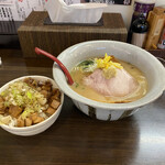 麺屋大河 - 味噌らーめん&ねぎチャーシュー丼