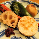 Shuan Tanaka - 旬の野菜焼き（4〜5種盛り）。野菜がこんなに甘いなんて…。