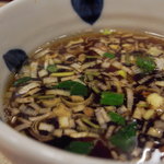 浅草名代らーめん 与ろゐ屋 - 三つ葉が香ります★ほんのり甘くコクがあります