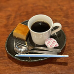 Sakura - ホットコーヒーとデザート
