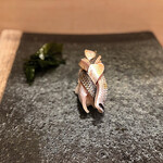 Sushi Yamaoki - ✽ 基本お鮨は写真を撮りませんが、小鰭の手綱かざりが綺麗だったので写真に納めました。味も良い。