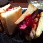 鳥茂 - サーロインのサンドイッチ