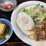 明作 - 焼肉定食　800円