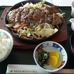 那須ちふり湖カントリークラブレストラン - 牛ステーキ鉄板焼き