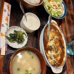 Tenkara - タン煮込定食