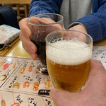 Yatai Izakaya Oosaka Mammaru - 乾杯
                        瓶ビール(スーパードライ)と赤ワイン