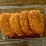 ディオ - 昔ながらのコロッケ ４枚入り(税抜)100円 ※開封後 (2023.04.28)