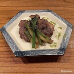 千陽 - 十和田短角牛のトモサンカクの炭火焼を山椒とともに