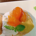 サルトリイバラ喫茶室 - ホットビスケット　トッピングの自家製マーマレード