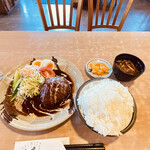 203639693 - ハンバーグ定食950円