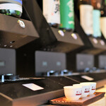 デジタル田園酒場かんます - IoT日本酒ディスペンサー「のまっせ」で、24銘柄から6種利き酒