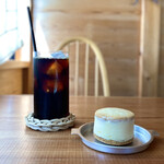テンテンカシテン - 料理写真:・水出しアイスコーヒー Ice 480円/税込
・藻塩サブレサンドアイス きび糖ミルク 450円/税込