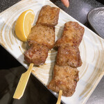 三酉屋 - 牛たん550円/本
