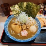 らー麺土俵 鶴嶺峰 - 料理写真:鶴嶺峰らー麺＋特製トッピング