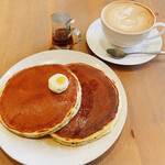 ヒイヅル cafe - ホットケーキとカフェラテ