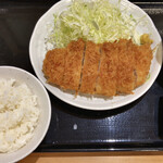 Tonkatsu Maruya - ロースかつ定食 700円