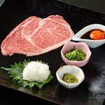 倉下里肌肉大份烤壽司