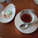 トランテアン - ヌガー、キャラメル、マシュマロと紅茶。
