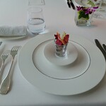 トランテアン - アミューズの野菜チップス。