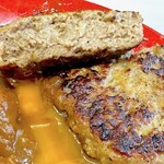 佐久平パーキングエリア（上り）フードコート - ハンバーグは厚さ3cm位で120g位のデカサです