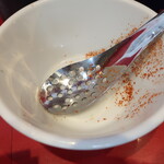 ラーメン二郎 - よく見る穴あきレンゲに変わった