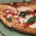 99 Pizza Napoletana Gourmet - ルーナロッサ