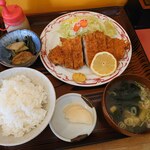 水戸屋食堂 - トンカツ定食（￥1,070)