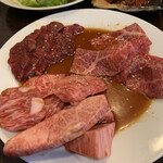 焼肉 燕 - ロース、カルビ、ハラミ