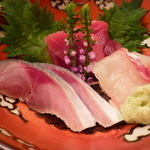 車力門 ちゃわんぶ - お造り（大間の鮪・小柴のしめ鯖・淡路の鯛の昆布〆