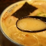 久留米 大砲ラーメン - 昔チャーシューメン　スープ