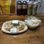 セブンイレブン - 料理写真:豚焼きそばに豚しゃぶサラダ